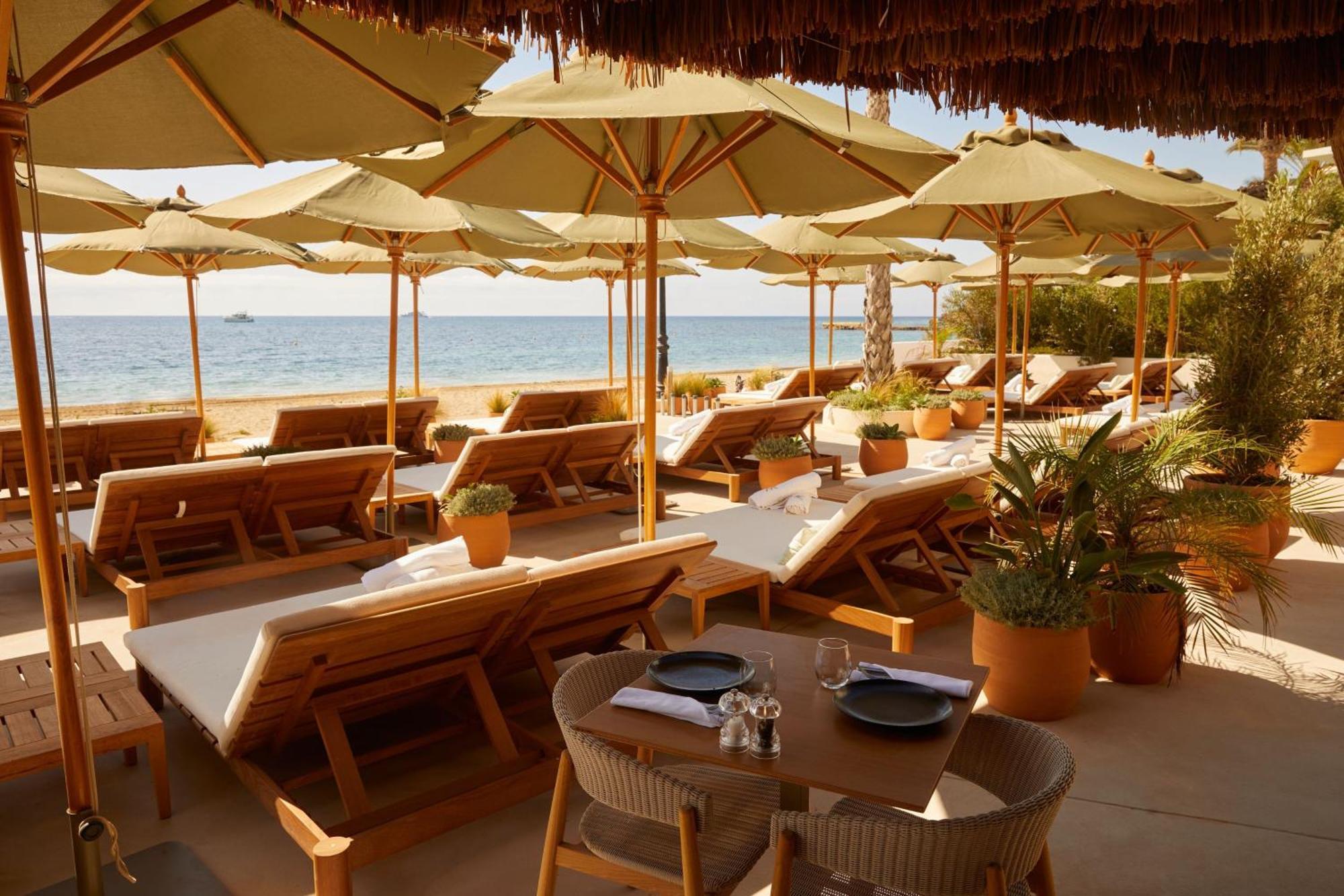W Ibiza Santa Eulária des Riu